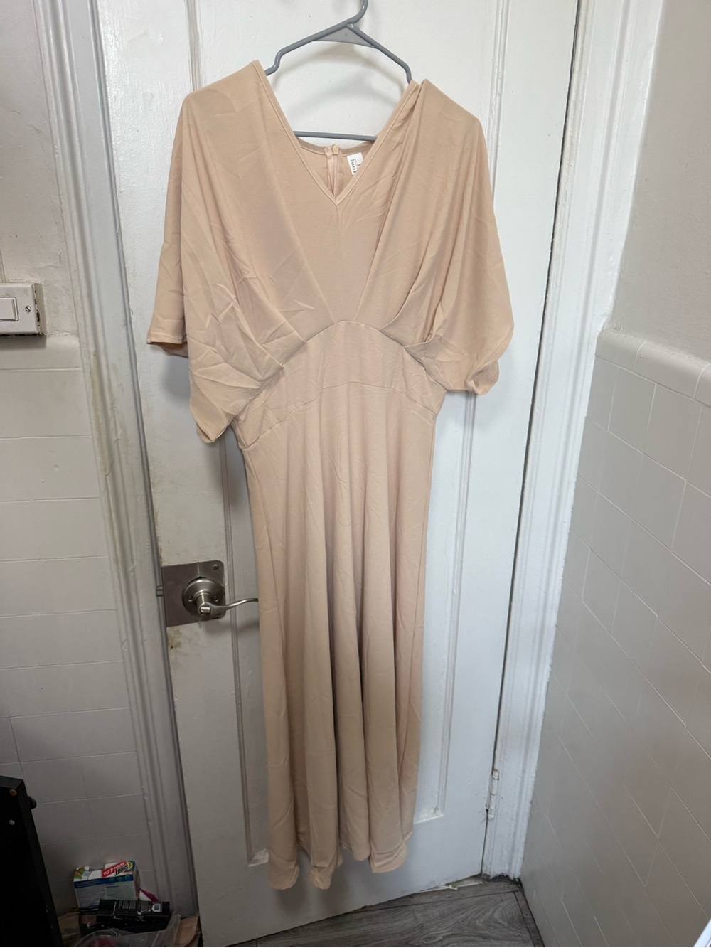 SHEIN size L women’s Apricot batwing short sleeve v neck maxi dress